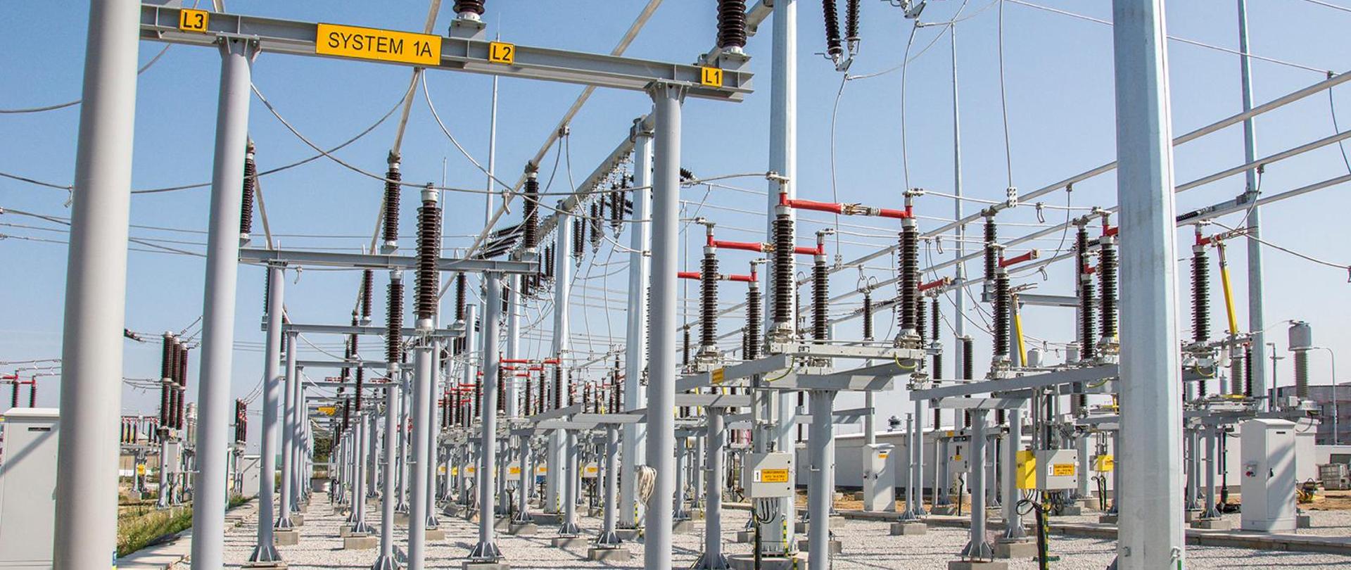 Ustawy Ministerstwa Energii o bonie ciepłowniczym i mrożeniu cen energii oraz o zapasach strategicznych wejdą w życie