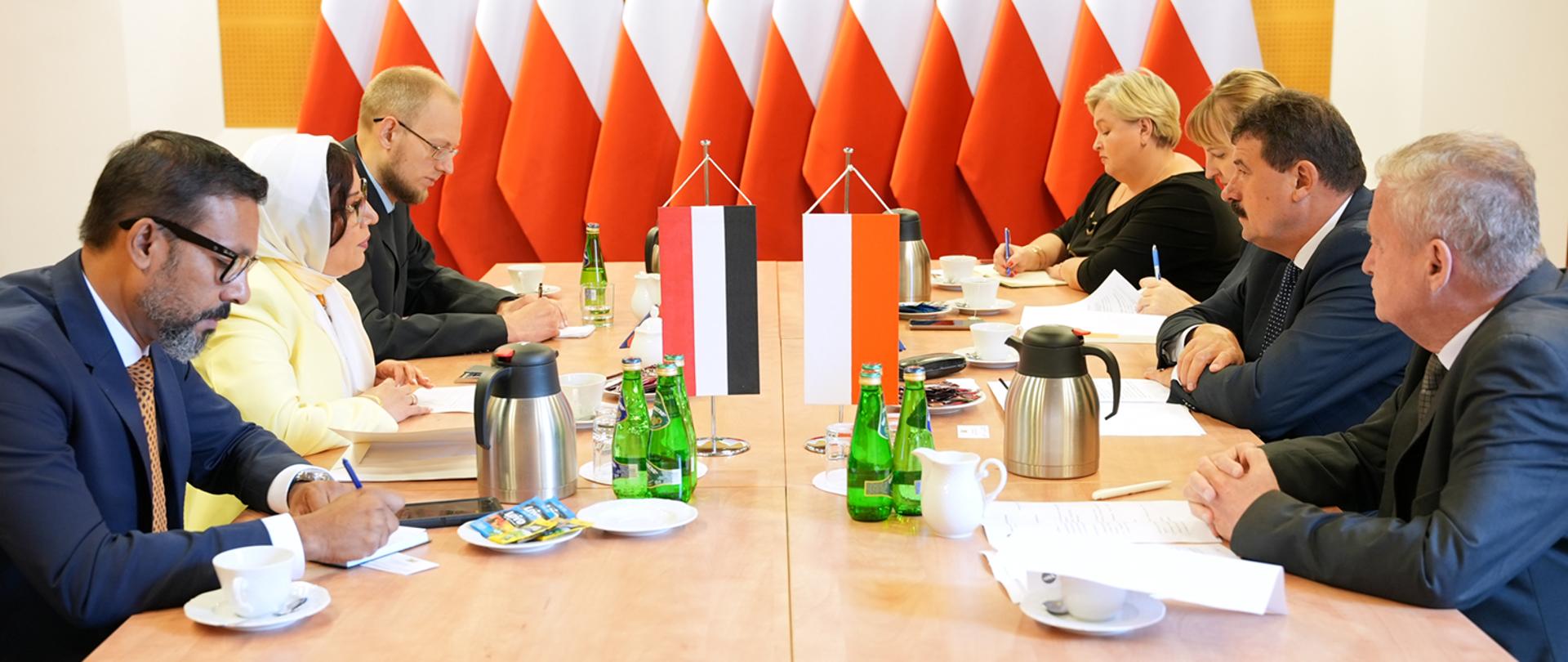 Sekretarz stanu w MRiRW Ryszard Bartosik spotkał się dzisiaj z ambasador Republiki Jemeńskiej w Polsce Mervat Mojali