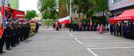 Poczet flagowy, poczty sztandarowe, pododdziały PSP i OSP, zaproszeni goście 