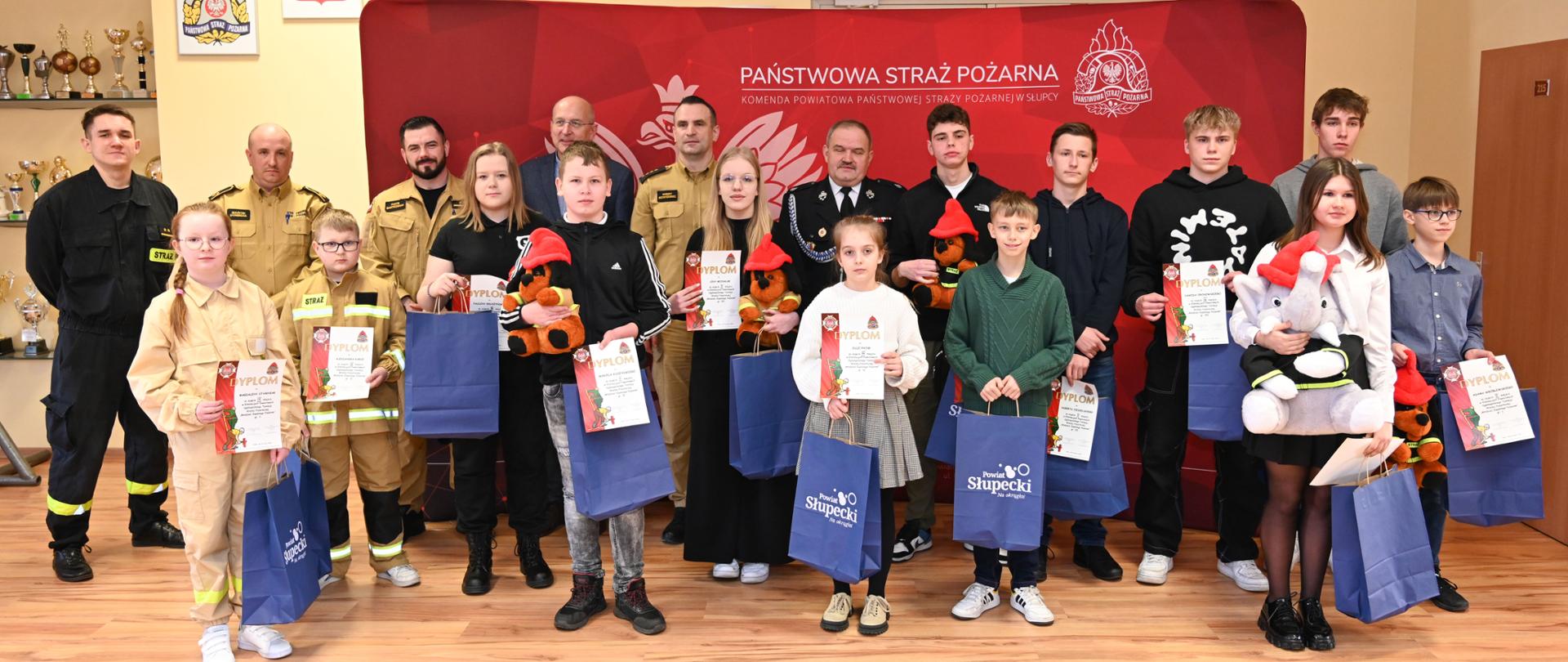 Zdjęcie grupowe uczestników turnieju