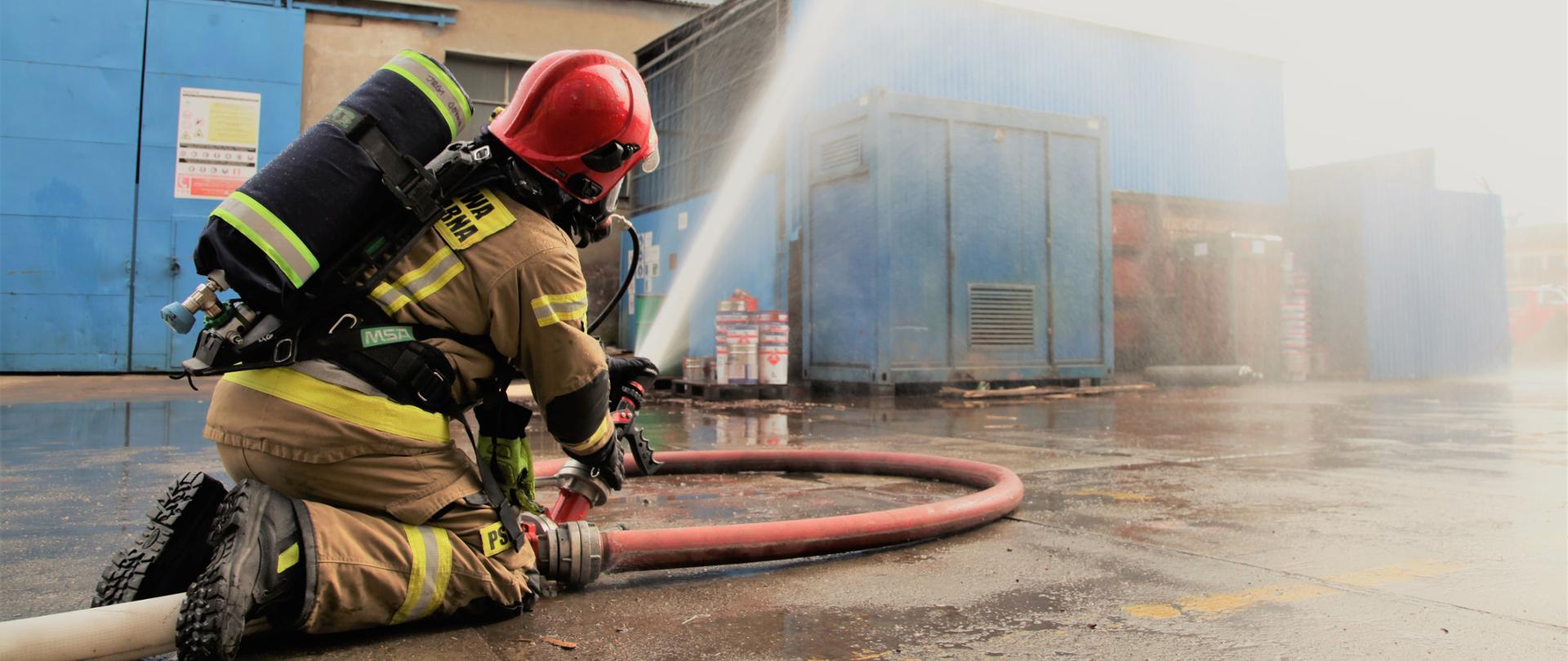 Ćwiczenia na terenie Stoczni Remontowej Nauta S.A. 