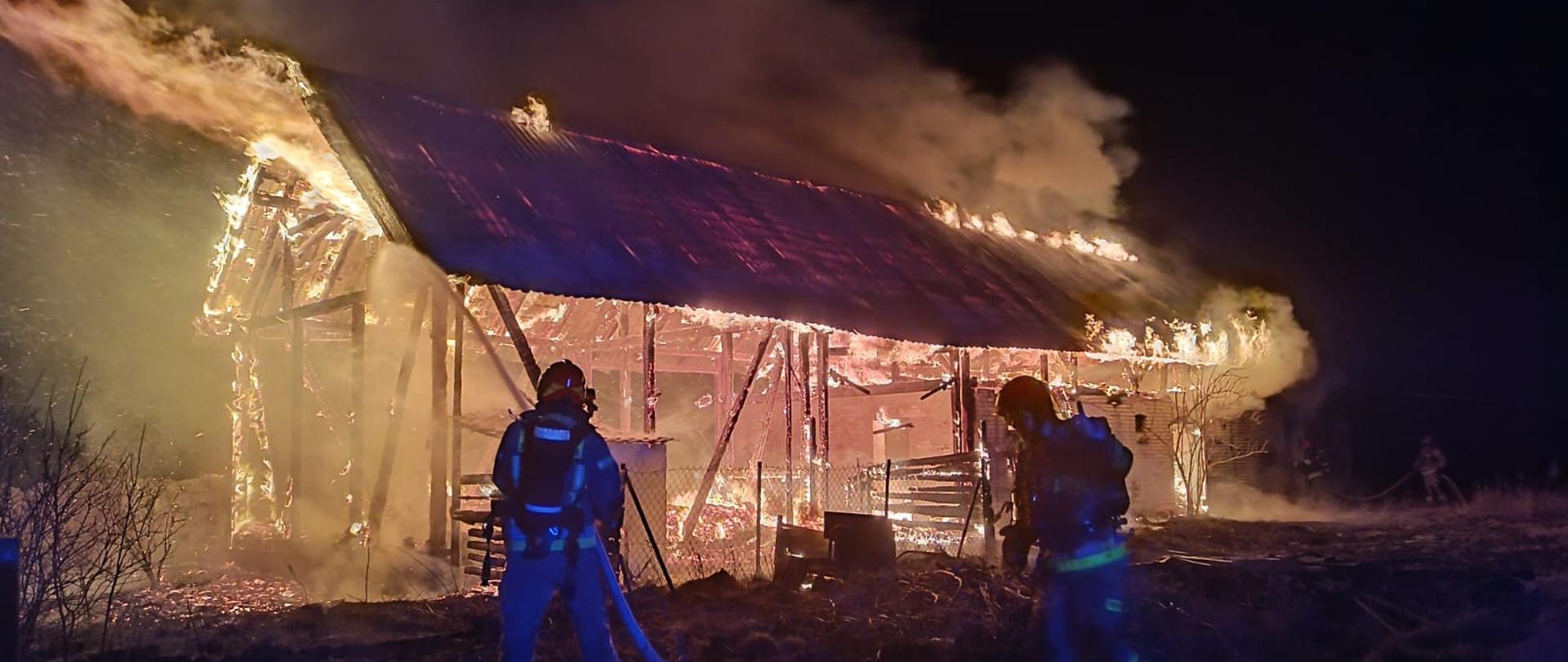 Pożar budynku gospodarczego w miejscowości Czarkowy Grąd