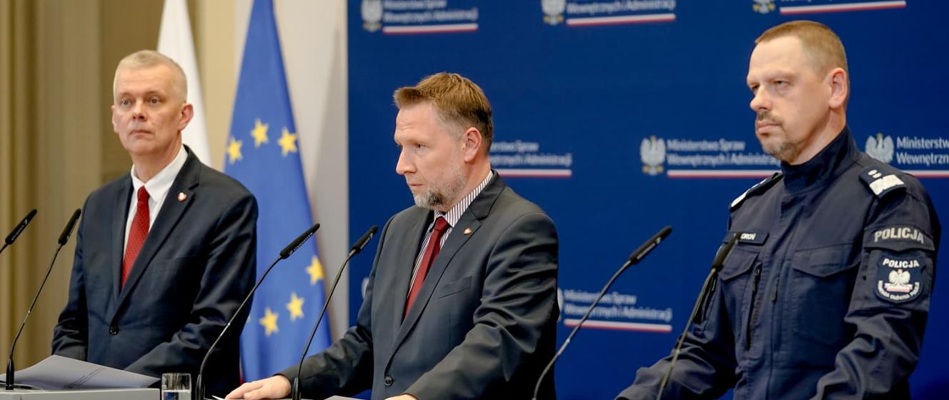 Zatrzymano podejrzanych o podpalenie stacji Starlink na Mazowszu