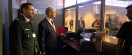 Min. Kwieciński ze służbą celną
