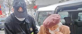 Włocławscy strażacy pomagają w ramach Narodowego Programu Szczepień przeciw COVID-19