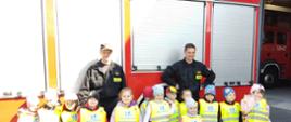 Przedszkolaki i Młodzież Szkolna na terenie Jednostki Ratowniczo - Gaśniczej w Obornikach.