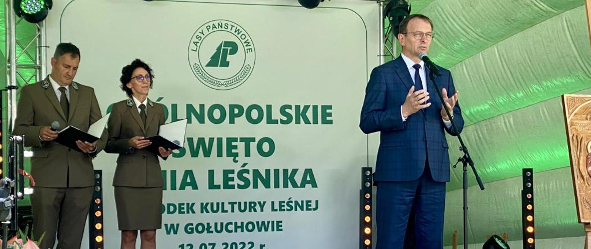 wiceminister Edward Siarka wziął udział w zorganizowanych w Ośrodku Kultury Leśnej w Gołuchowie obchodach Ogólnopolskiego Święta Dnia Leśnika