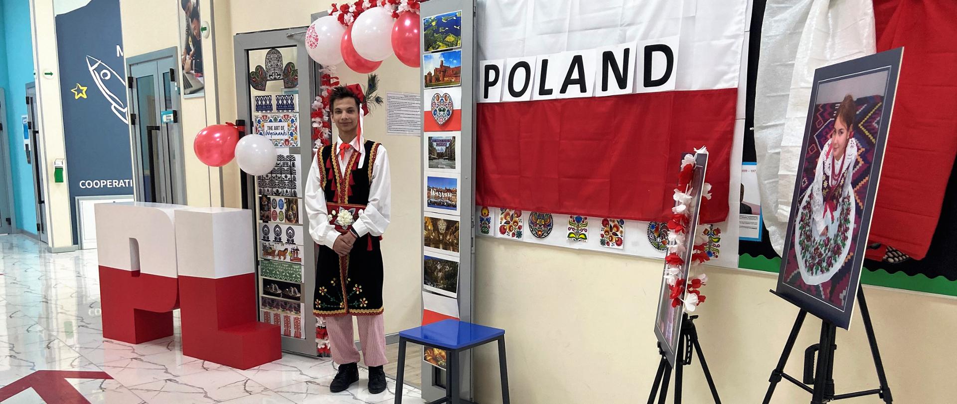 "Different but United"- Britaniya maktabidagi Xalqaro kunda Polsha ishtiroki