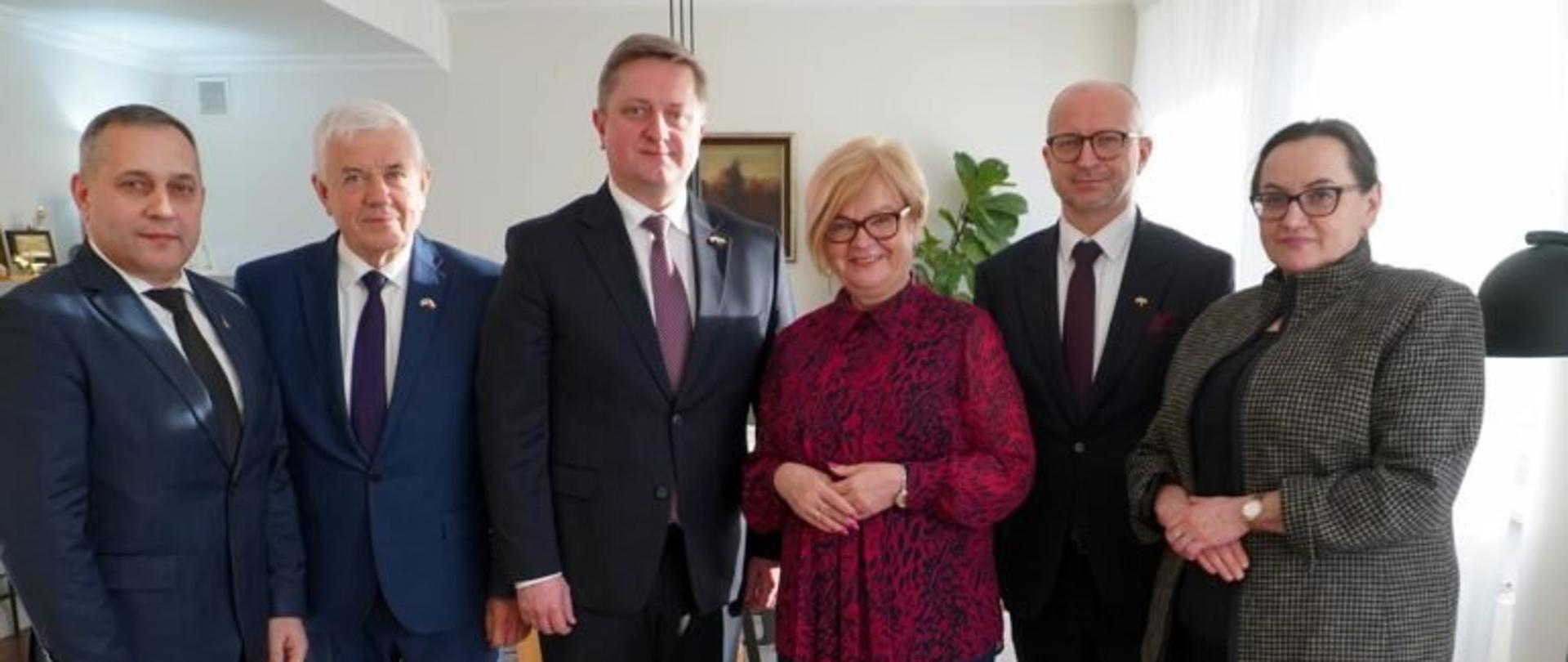 Uczestnicy spotkania z ambasadorem Ukrainy