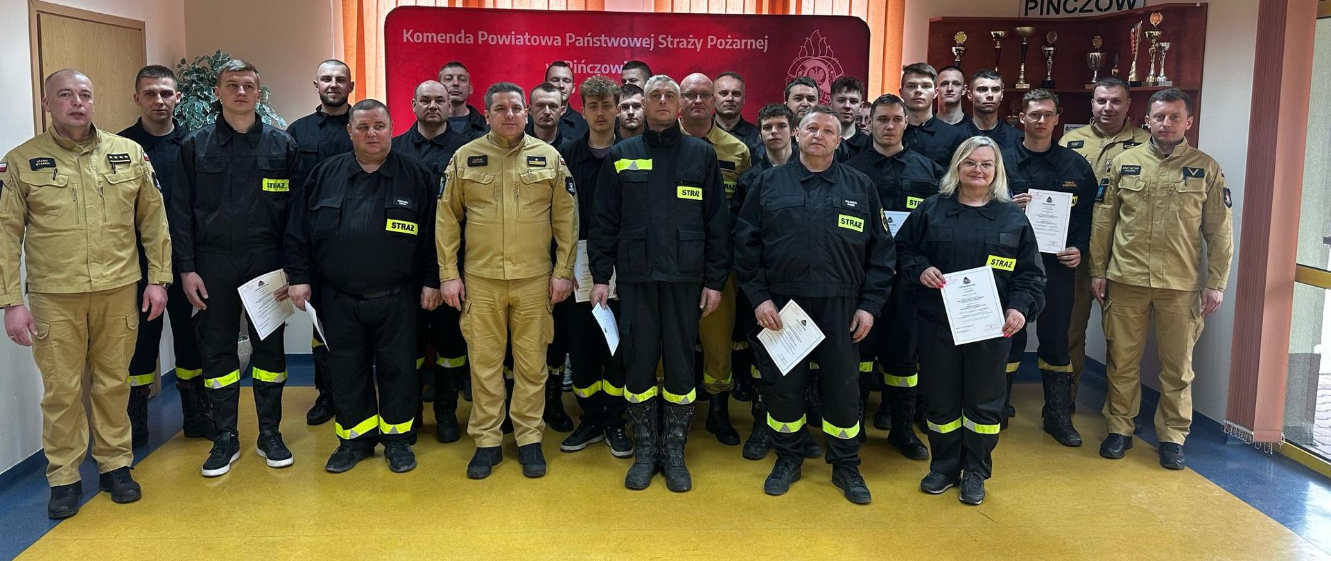 Nowi strażacy-ratownicy Ochotniczych Straży Pożarnych w powiecie pińczowskim 1