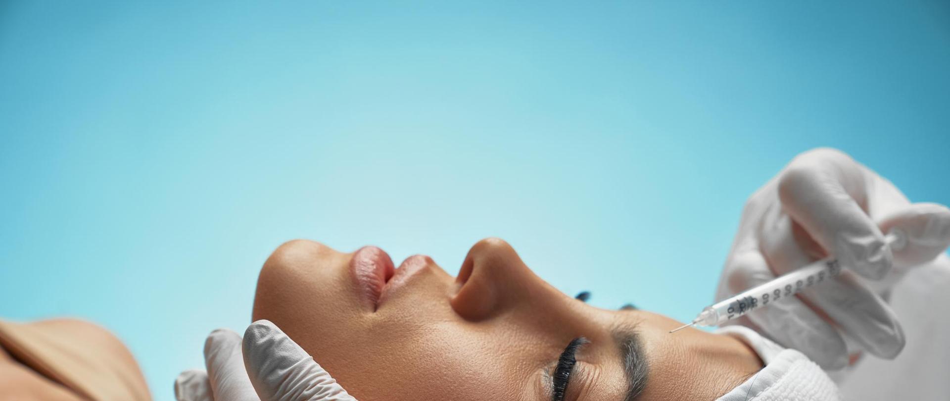 Komunikat w sprawie wykonywania procedur medycyny estetyczno-naprawczej