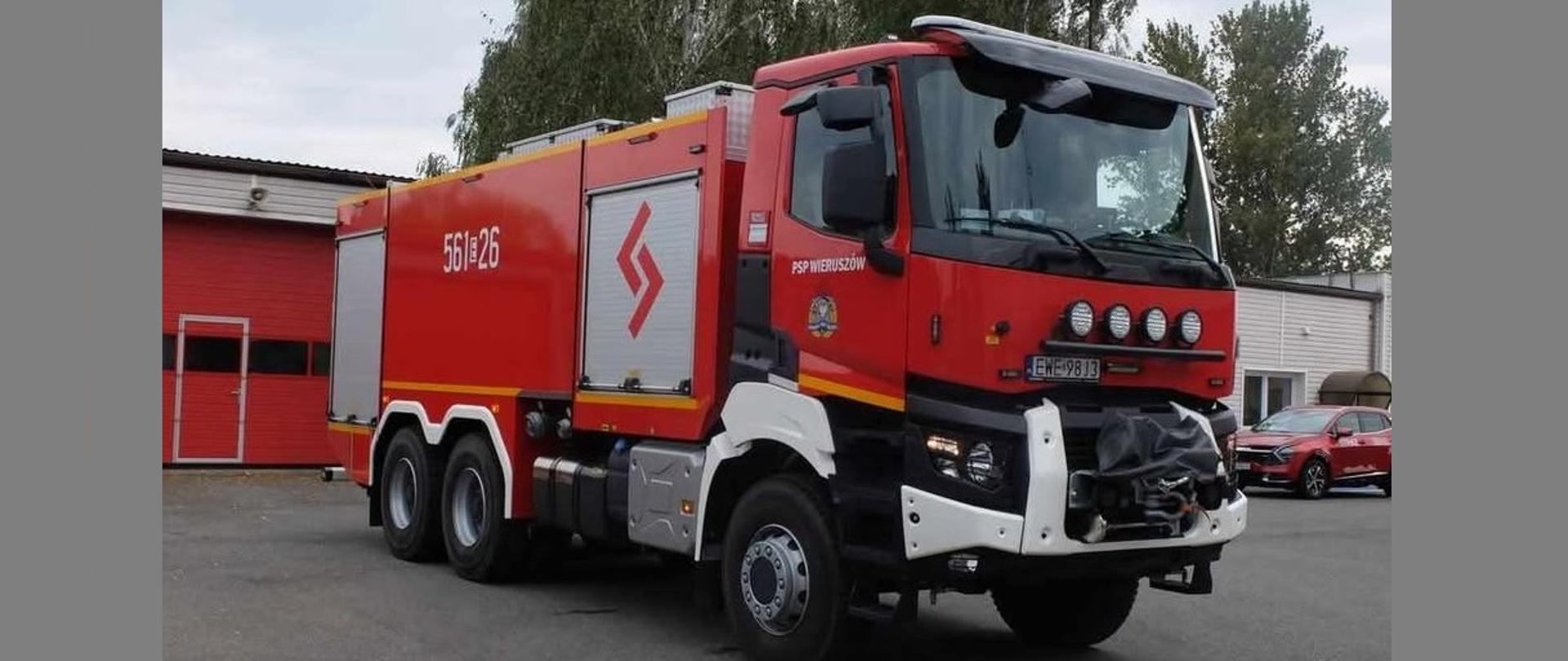 Ciężki pojazd gaśniczy będący na wyposażeniu KP PSP w Wieruszowie