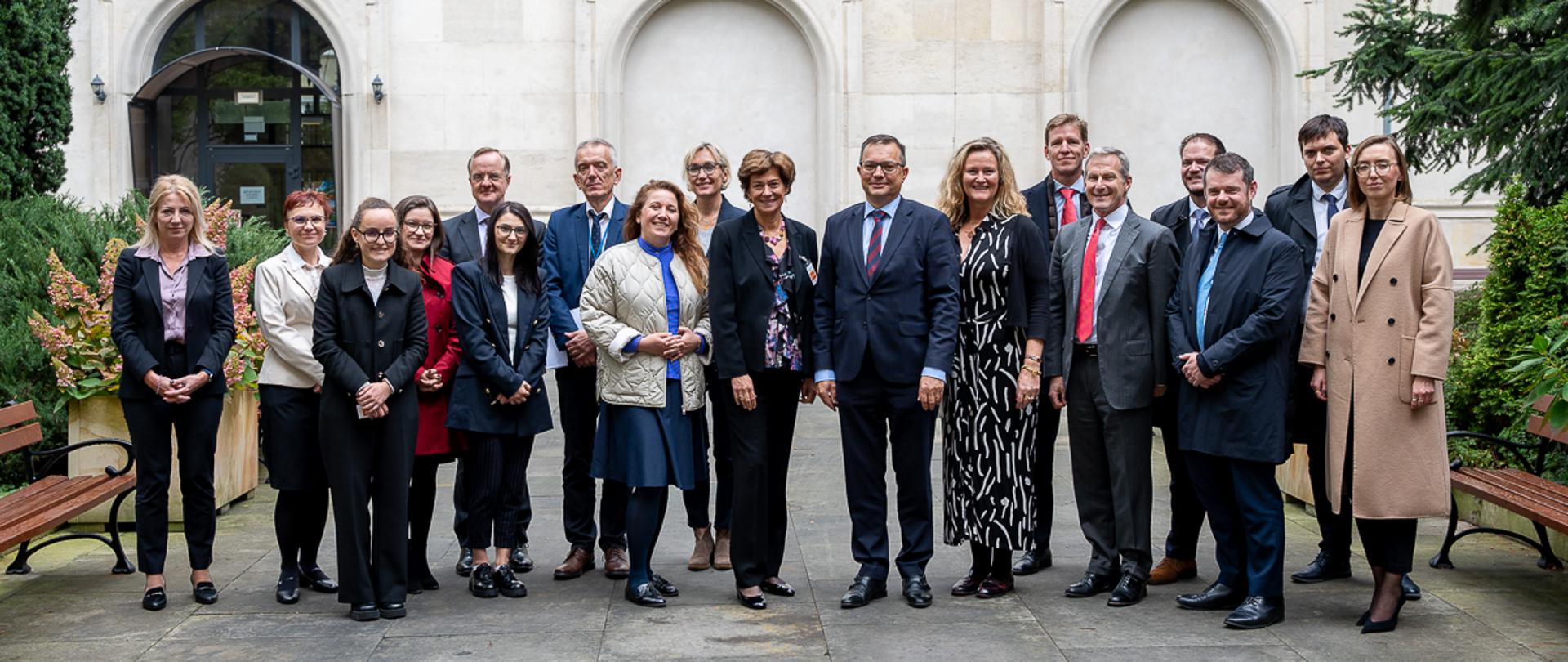 Photo after the meeting of Director General Bogusław Wijatyk with the members of the American Chamber of Commerce (photo by the MARD)