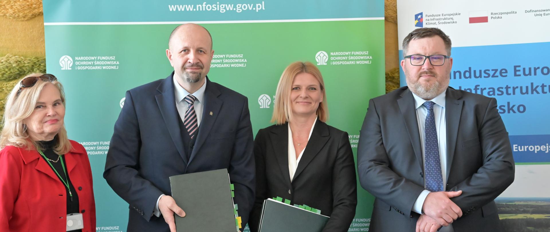 Na zdjęciu od lewej: Anna Czyżewska, NFOŚiGW, Robert Gajda, zastępca prezesa zarządu NFOŚiGW, Karolina Paulewicz-Bazała - dyrektor Centrum Koordynacji Projektów Środowiskowych i Marcin Mikulski, NFOŚiGW