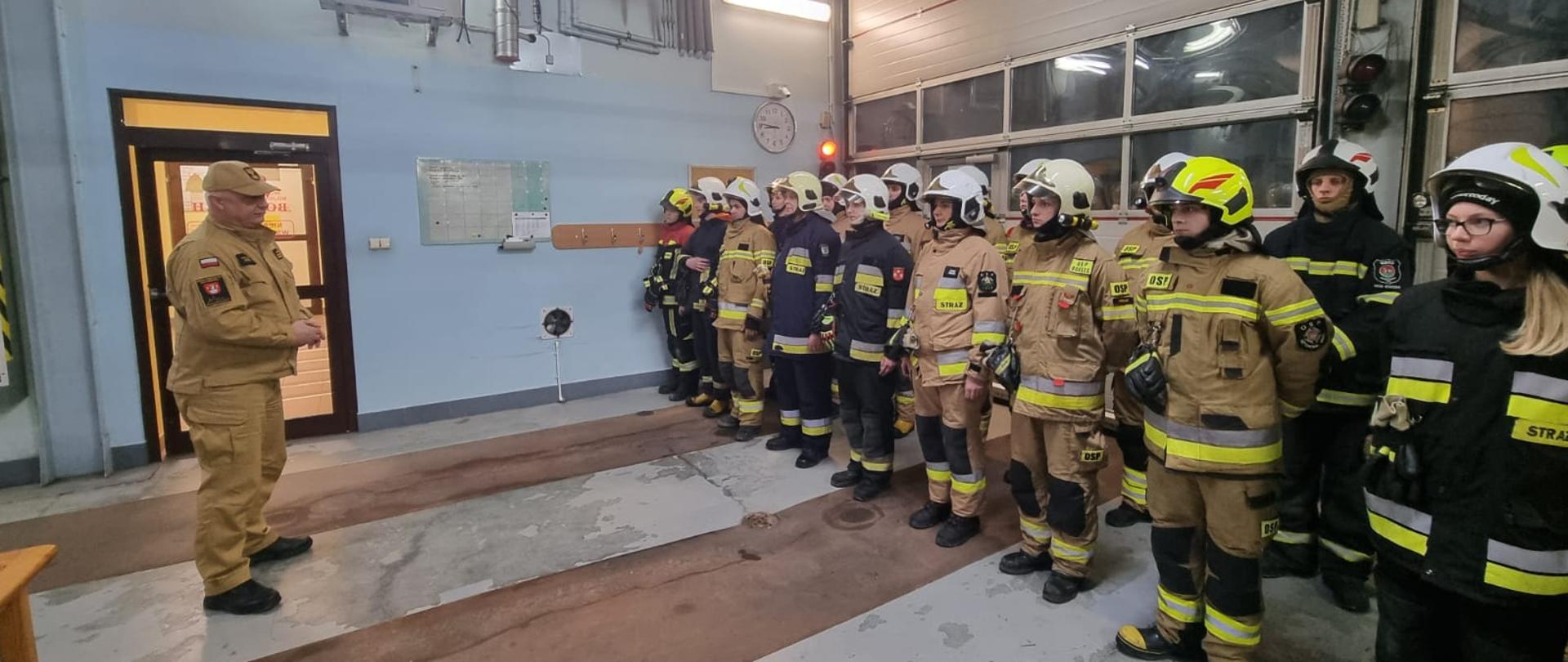 Szkolenie podstawowe strażaków ratowników Ochotniczych Straży Pożarnych