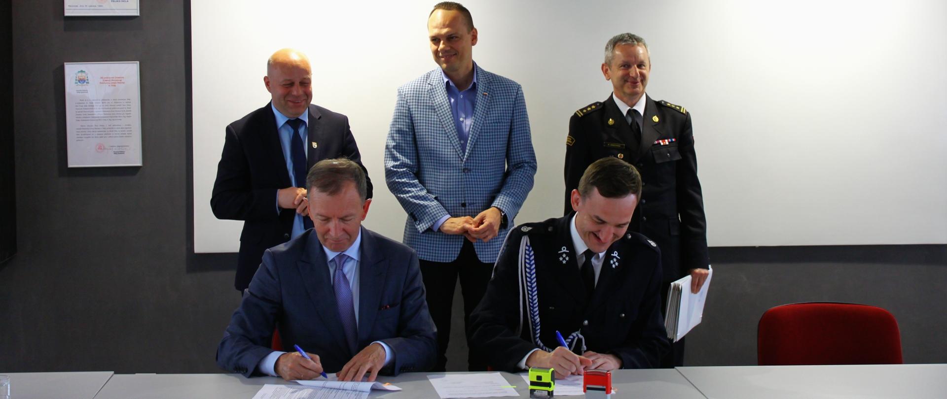 Podpisanie umów Mały Strażak 2022