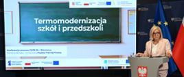 Ministra Paulina Hennig-Kloska podczas konferencji na temat termomodernizacji 1000 szkół i przedszkoli w Polsce