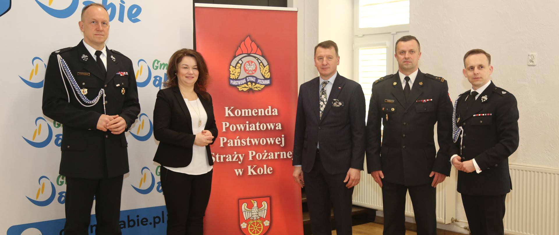 Zdjęcie przedstawia oficjeli podczas uroczystości