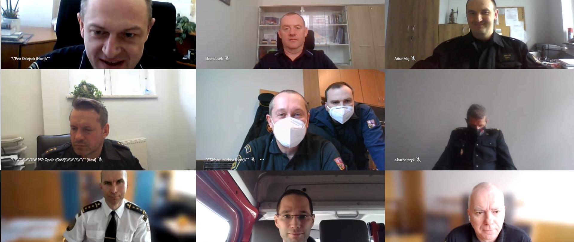 Zdjęcie przedstawia strażaków z Czech i Polski podczas wideokonferencji w ramach warsztatów.