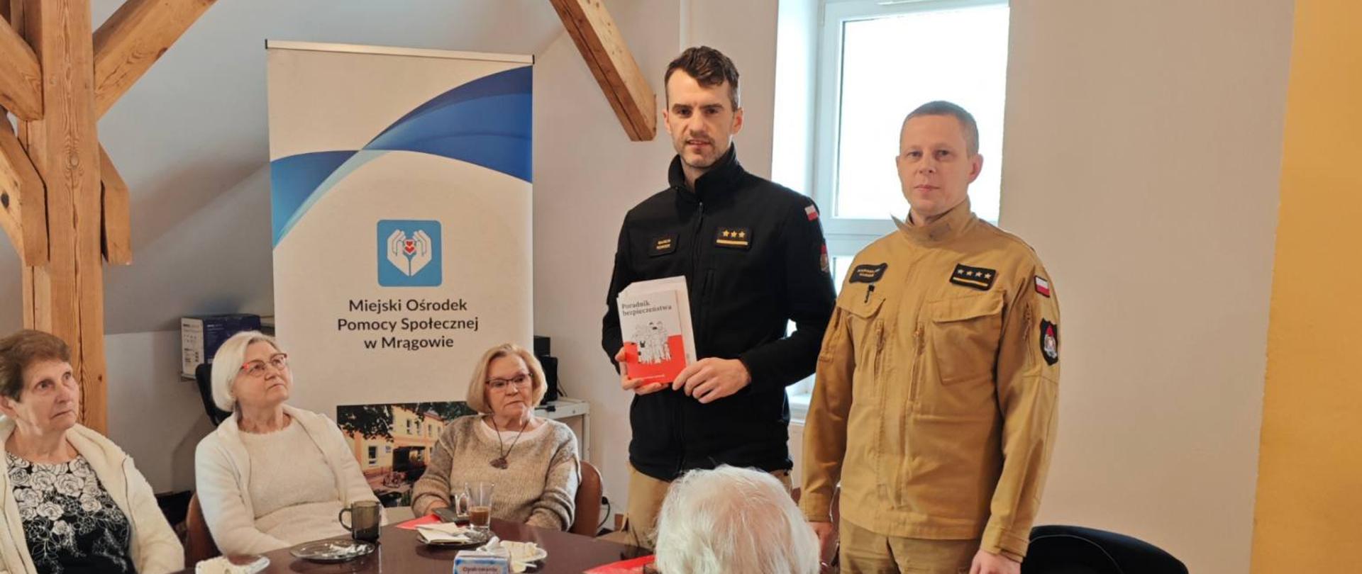 „Czujka na straży Twojego bezpieczeństwa” – strażacy edukują seniorów.