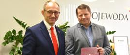 Grzegorz Dłubek pełnomocnik Wojewody ds. rolnictwa z Markiem Cebulą Wojewodą Lubuskim