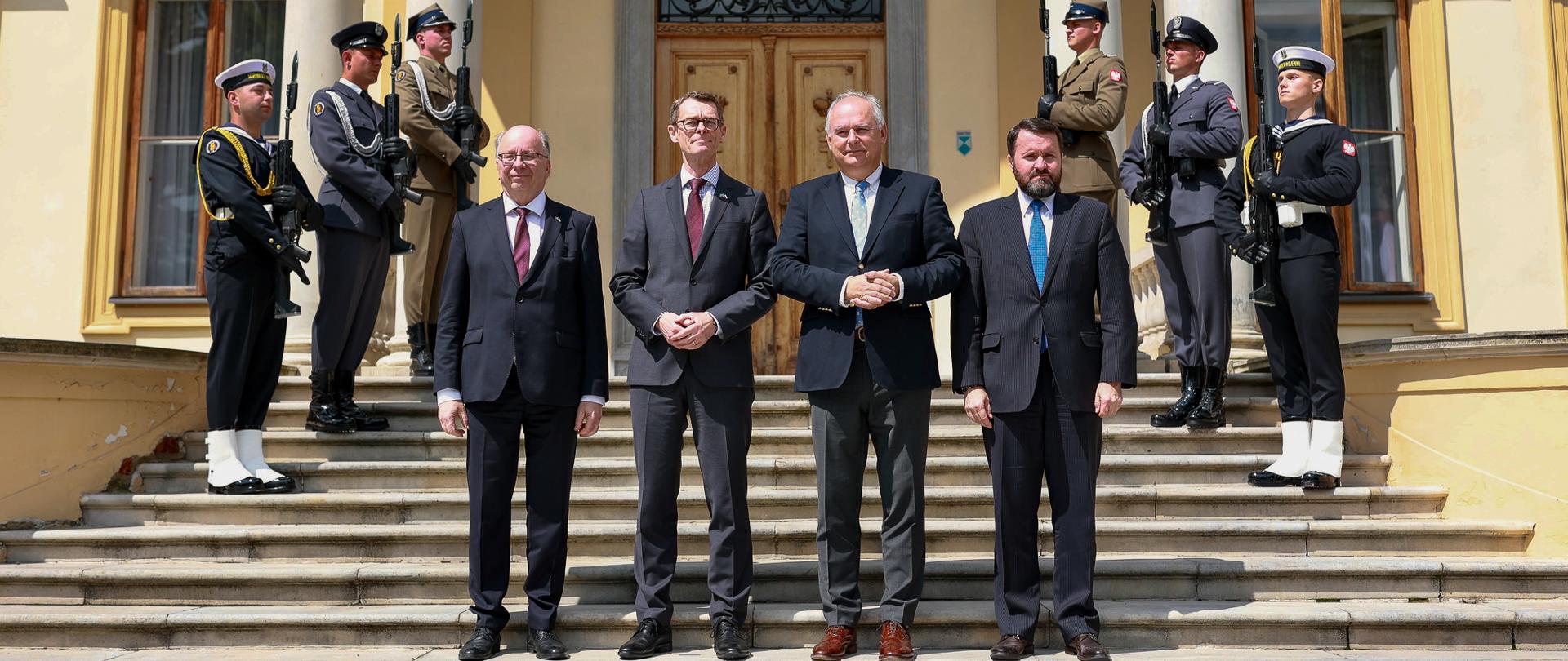 12 czerwca 2025 r. w Helenowie odbył się polsko-szwedzki dialog strategiczny, w którym uczestniczyli sekretarze stanu w MON Paweł Zalewski wraz z Peter Sandvall, sekretarze stanu w MSZ Robert Kupiecki i Dag Hartelius. Fot. Krzysztof Niedziela/MON