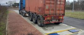 Przekroczone parametry masowe wykazały inspekcyjne wagi na stanowisku kontrolnym