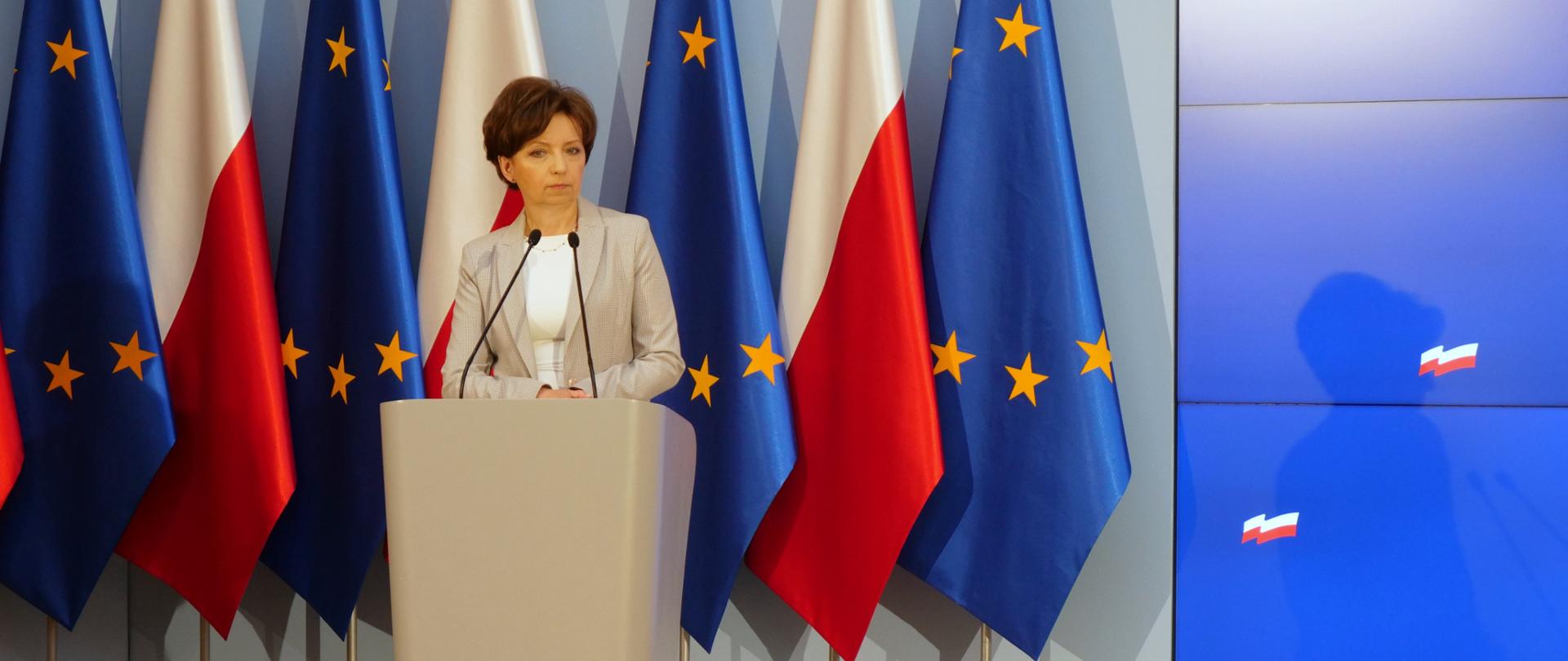 Minister Marlena Maląg podczas konferencji w KPRM