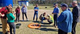 Grupa pilotów dronów podczas szkolenia