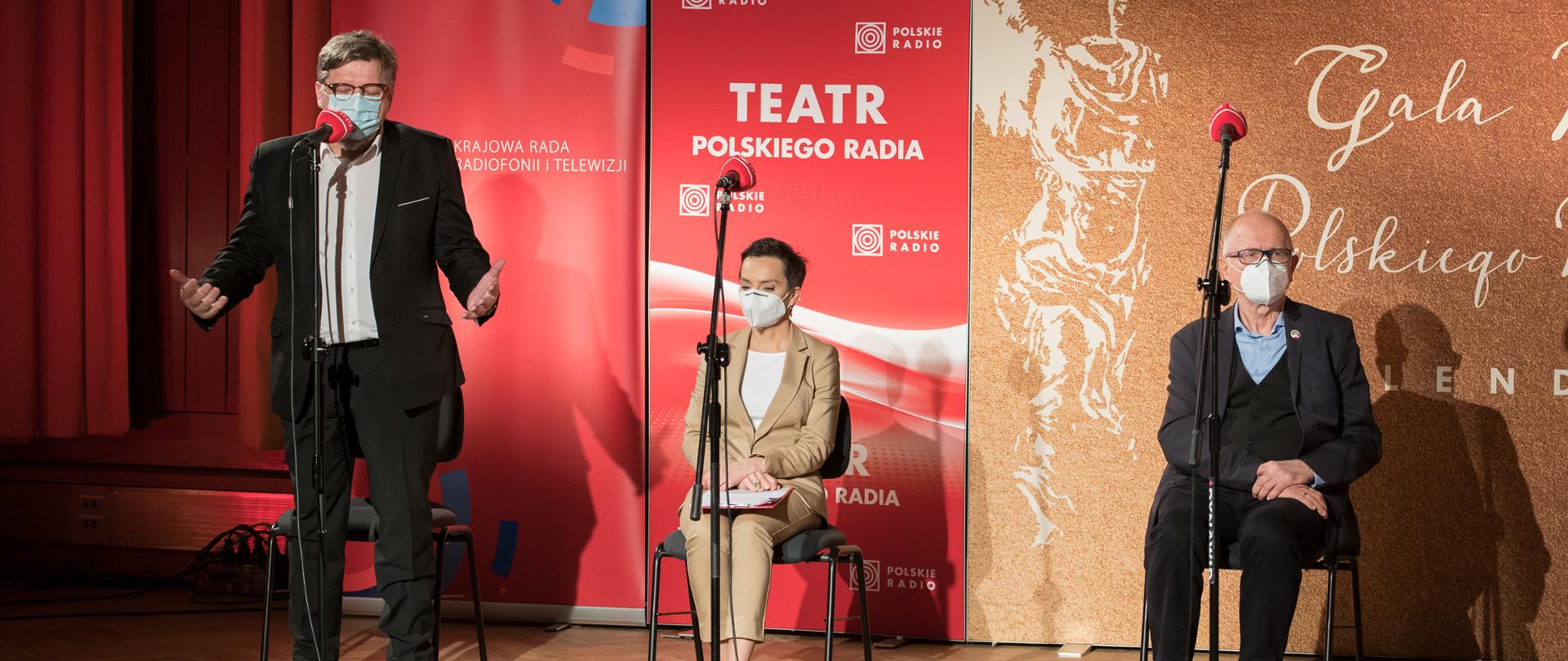 Przewodniczący KRRiT Witold Kołodziejski przemawia podczas gali wręczenia nagród