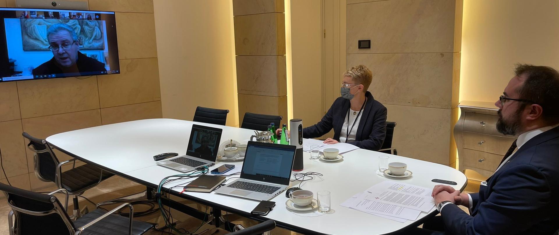 Rozmowa wiceministra Pawła Jabłońskiego z patriarchami kościołów w Jerozolimie dot. sytuacji chrześcijan w Ziemi Świętej