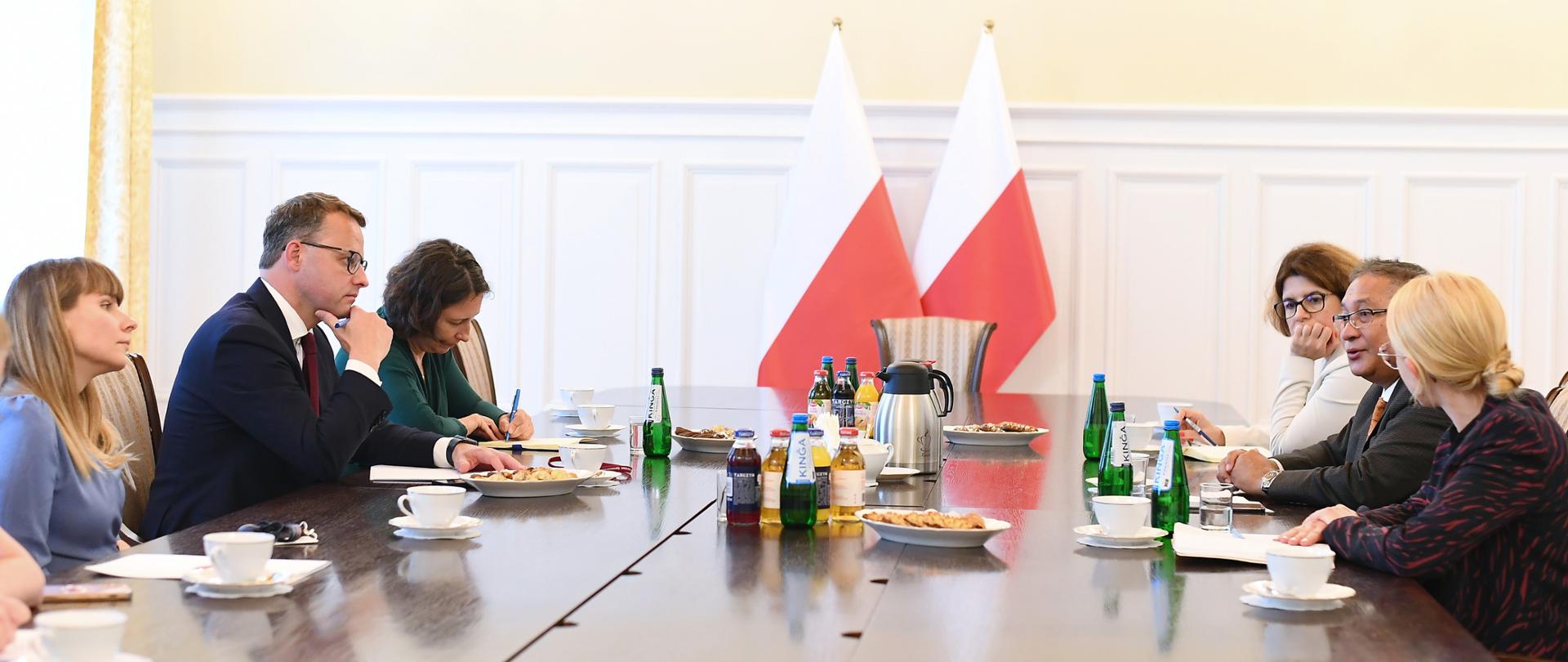 Wiceminister Marcin Romanowski na spotkaniu z przedstawicielami UNICEF