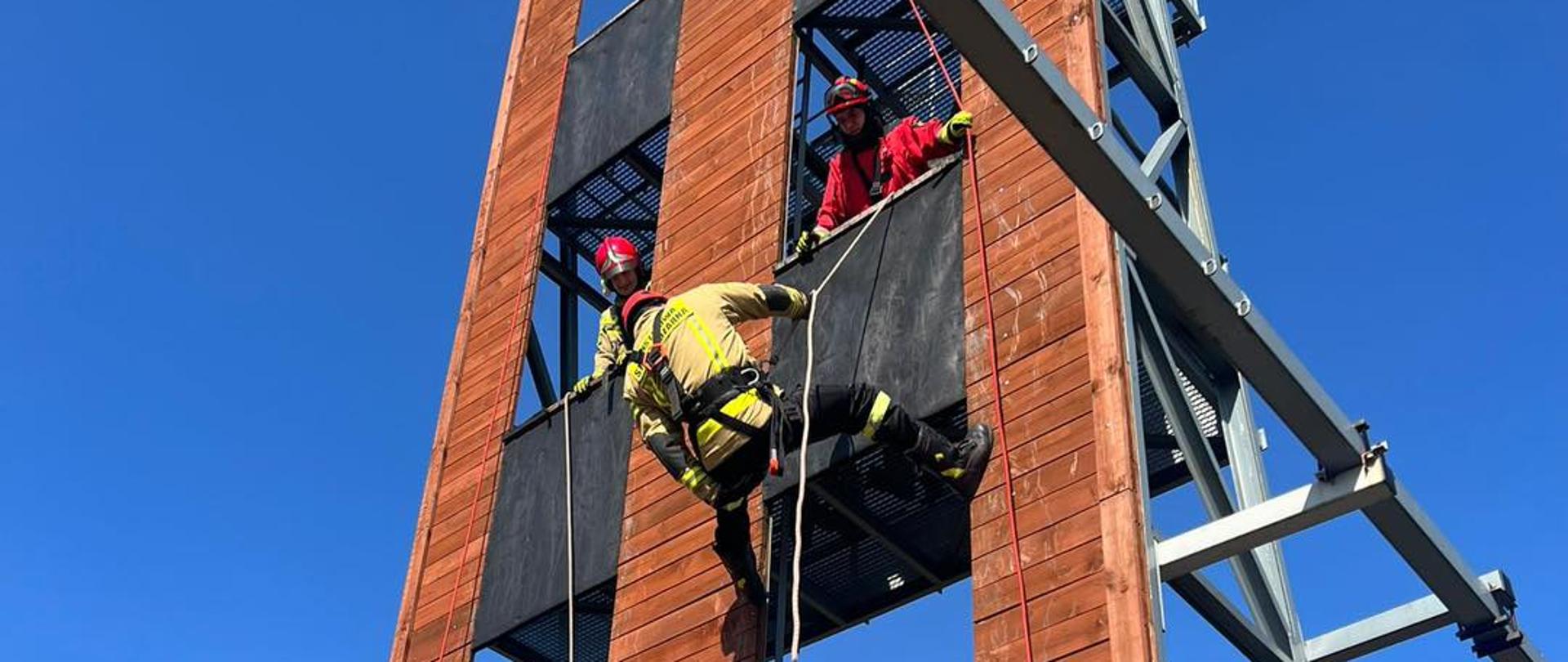 SZKOLENIE Z RATOWNICTWA WYSOKOŚCIOWEGO