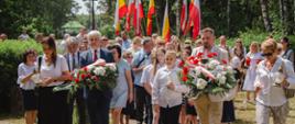 Mieszkańcy Grabówki czczą pamięć ofiar zbrodni hitlerowskiej na Białostocczyźnie