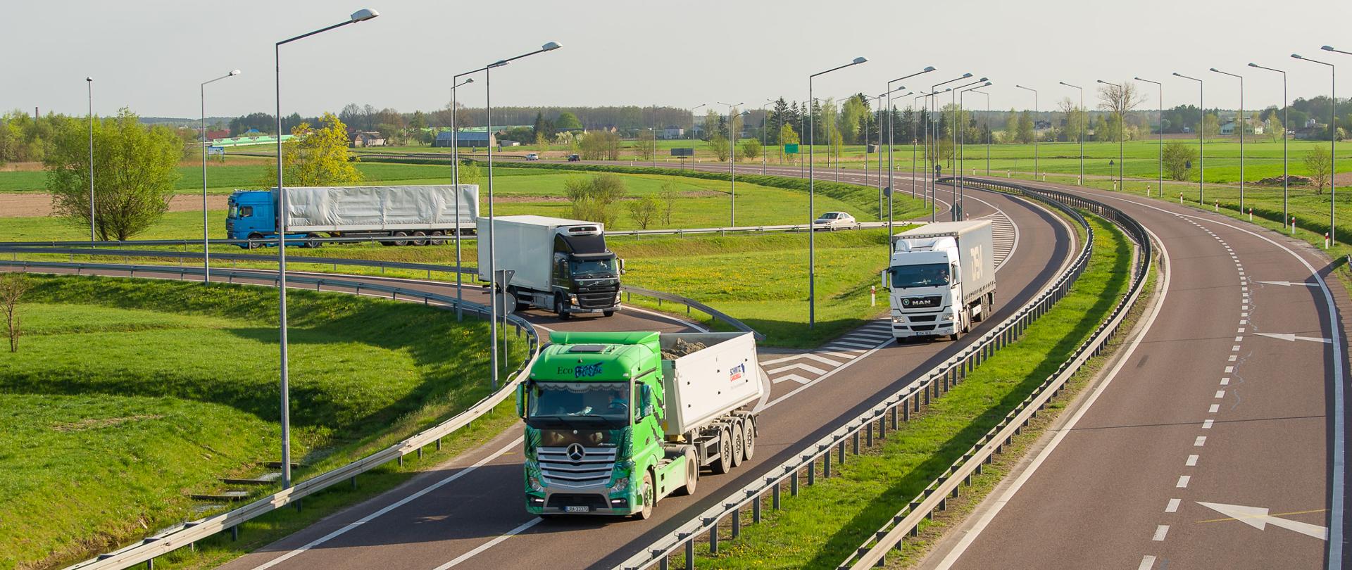 Na zdjęciu ruch pojazdów na fragmencie S19 węzeł Międzyrzec Podlaski Północ