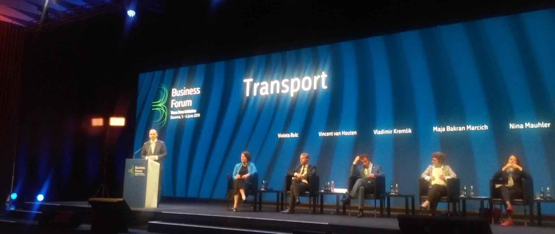 Wiceminister Rafał Weber podczas wystąpienia na Forum Biznesu w ramach Szczytu Inicjatywy Trójmorza