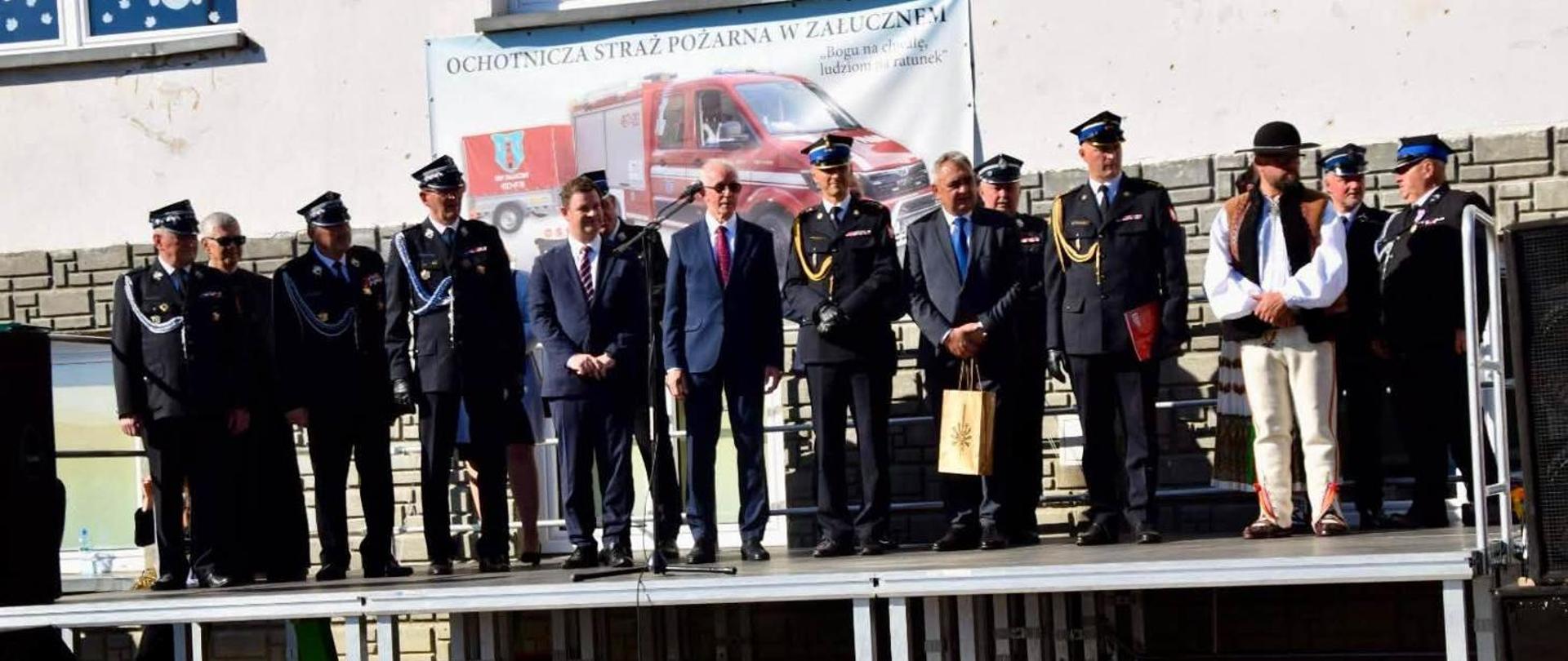 Uroczyste poświęcenie pojazdów strażackich OSP Załuczne