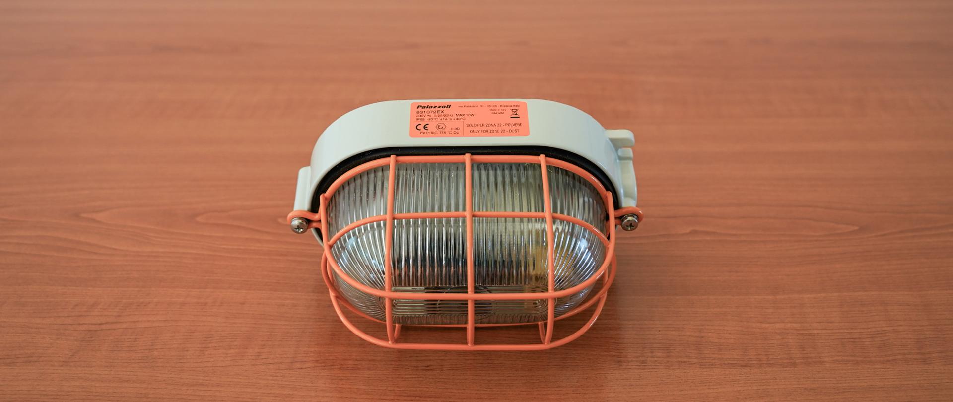 Lampa Palazzoli - owalna przeciwwybuchowa oprawa oświetleniowa