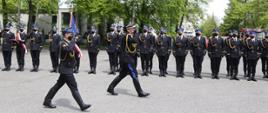 1_Obchody Dnia Strażaka w Centralnej Szkole PSP w Częstochowie. Przegląd pododdziałów