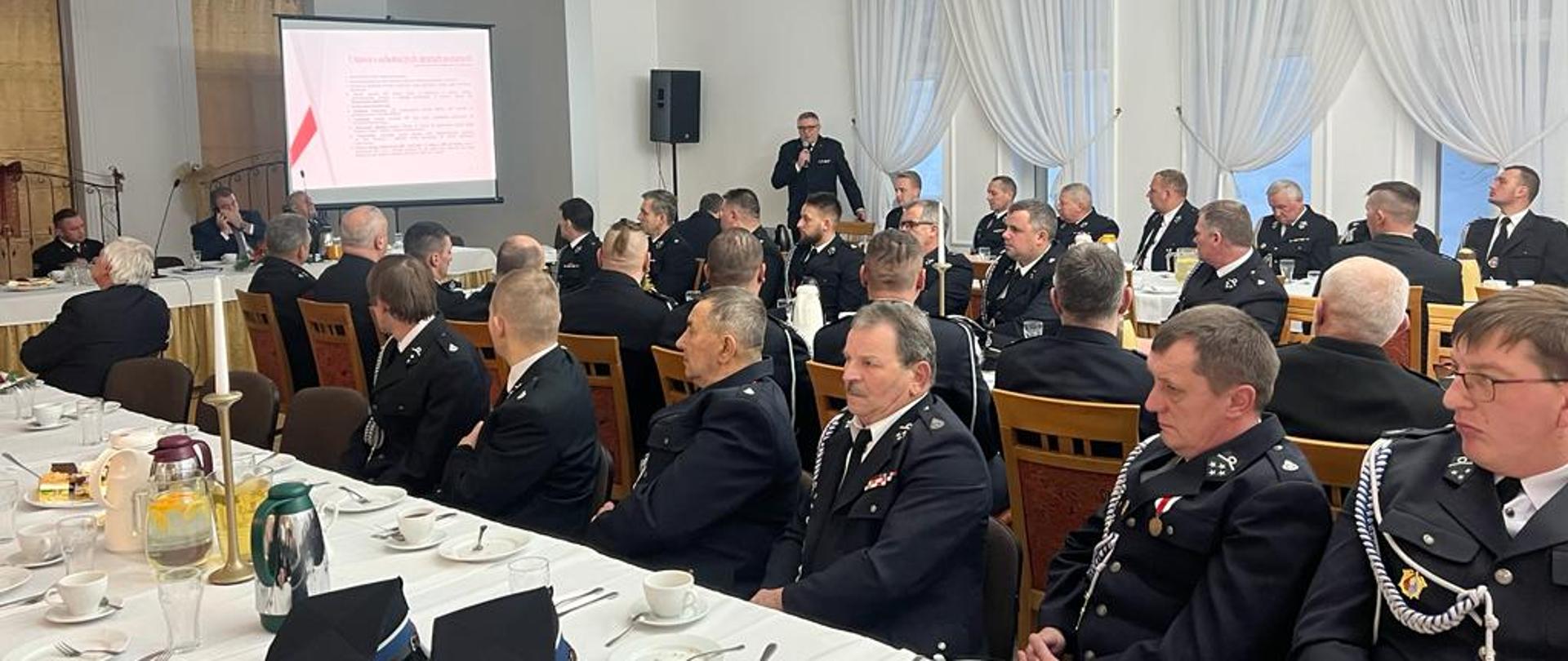 Spotkanie Zastępcy Śląskiego Komendanta Wojewódzkiego PSP st. bryg. Rafała Świerczka z prezesami oraz naczelnikami jednostek OSP z terenu powiatu raciborskiego