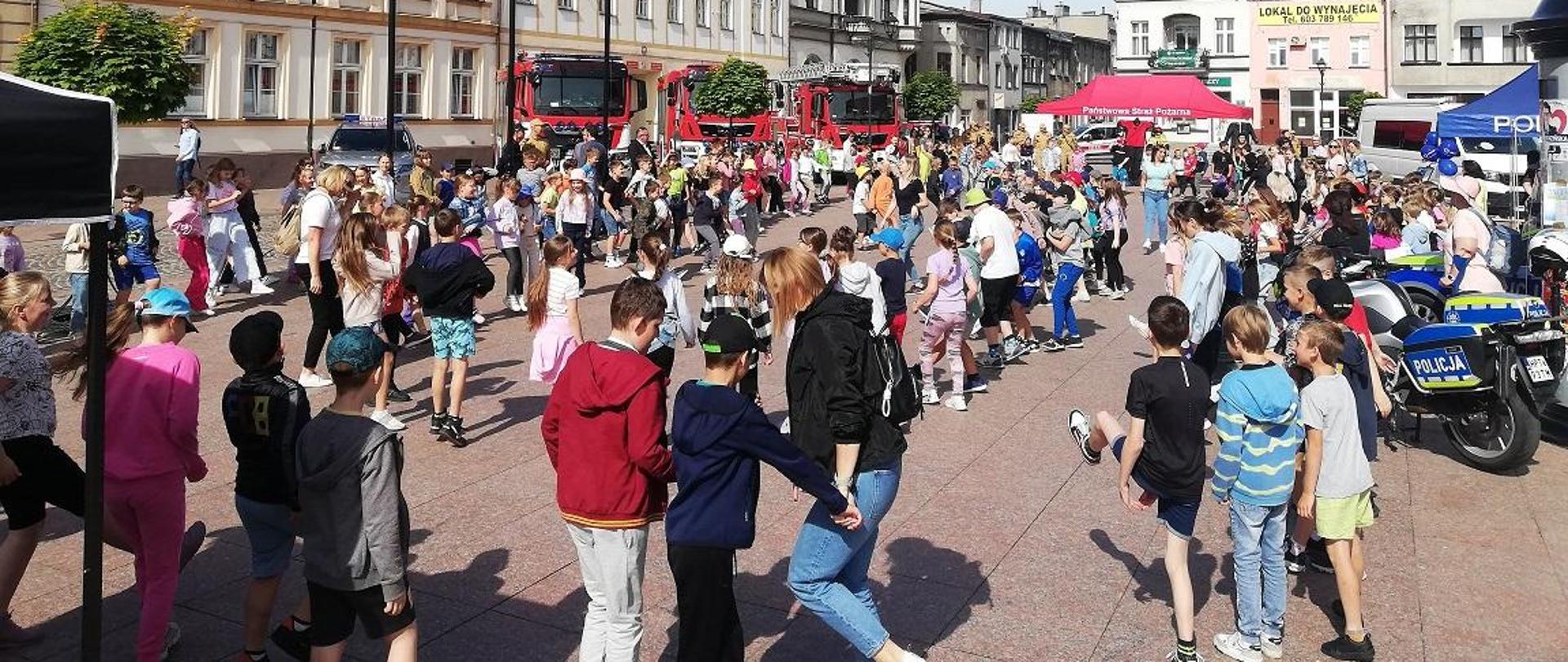 Zabawa taneczna z animatorkami