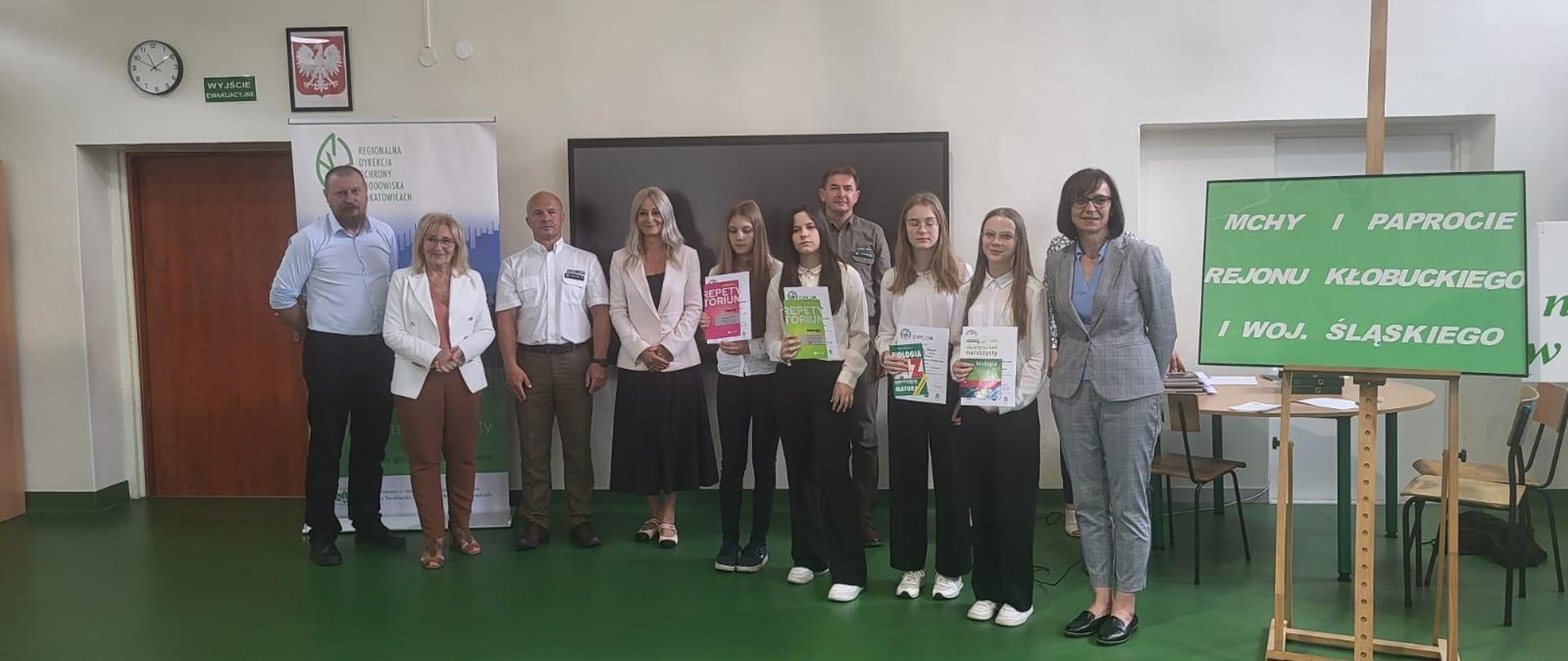 Wręczenie nagród przez komisję oceniającą