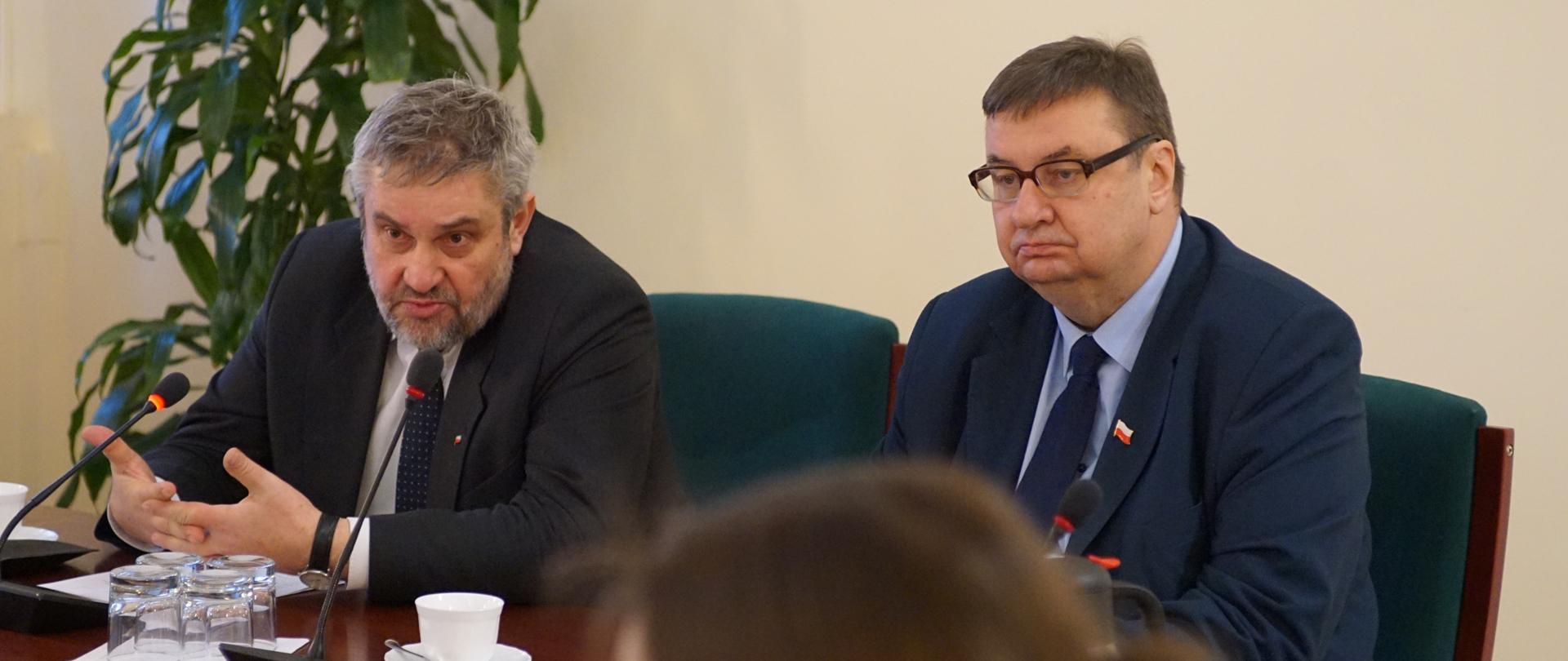 Minister J. K. Ardanowski i wiceminister Sz. Giżyński podczas spotkania