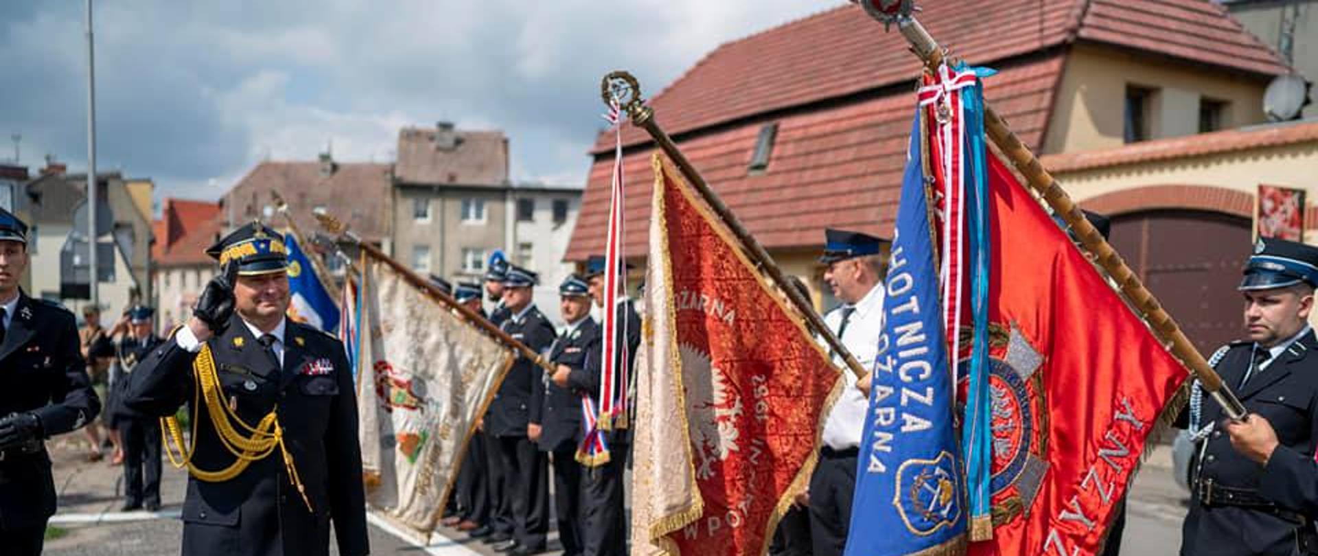 Uroczystość przekazania samochodu 