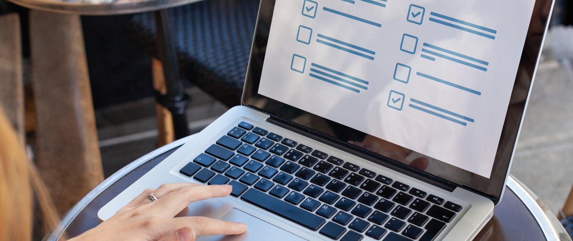 survey or questionnaire online, questions with checkboxes