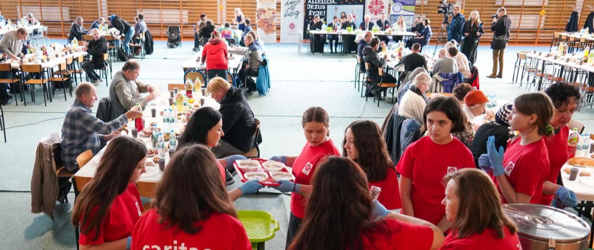 Śniadanie Wielkanocne dla potrzebujących w Białymstoku