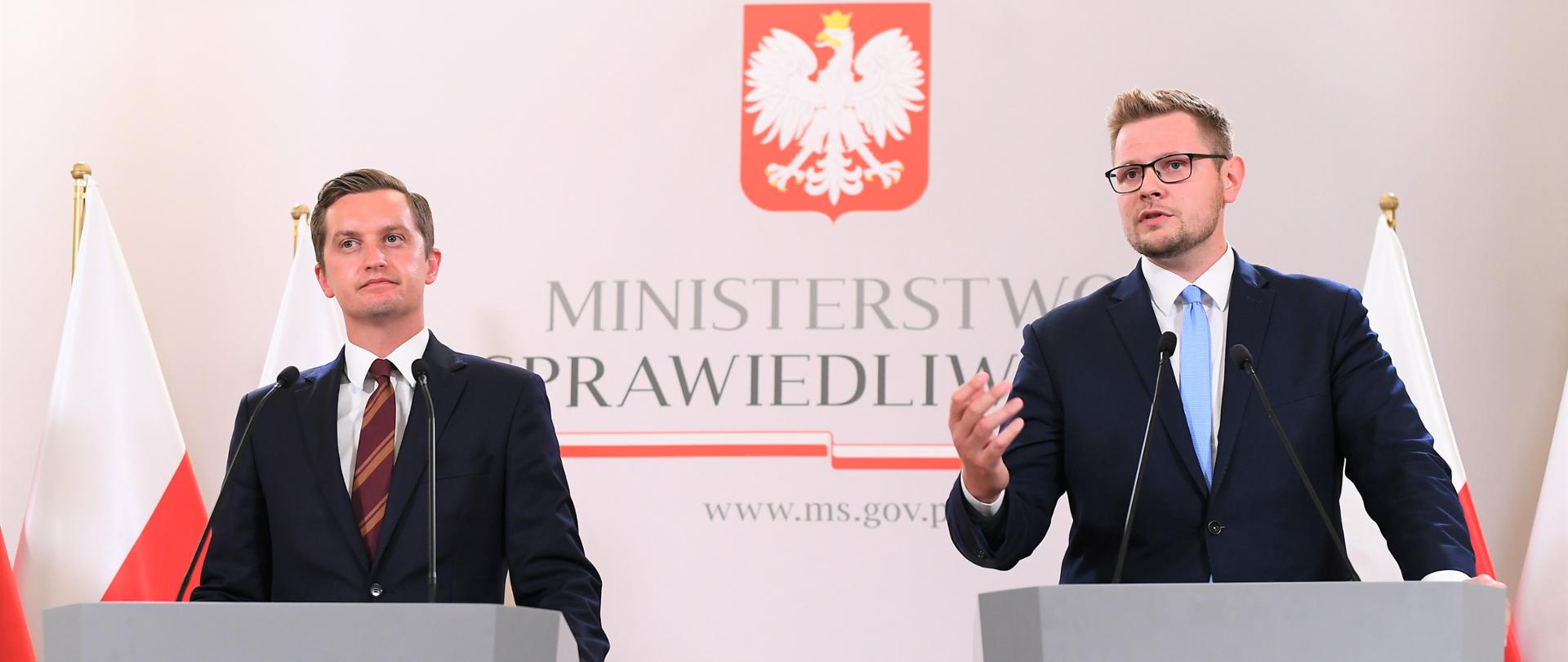 Konferencja prasowa z udziałem wiceministrów Sebastiana Kalety i Michała Wosia