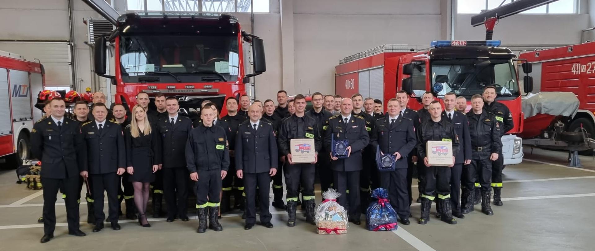 Pożegnanie ze służbą wieloletnich funkcjonariuszy KP PSP w Ciechanowie