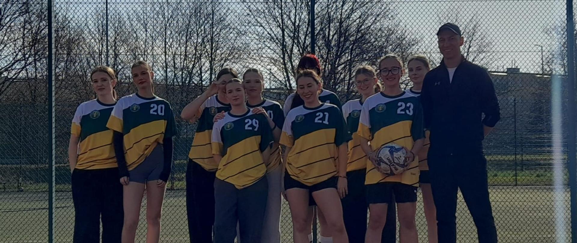 zdjęcie_grupowie_licealiada_dziewcząt