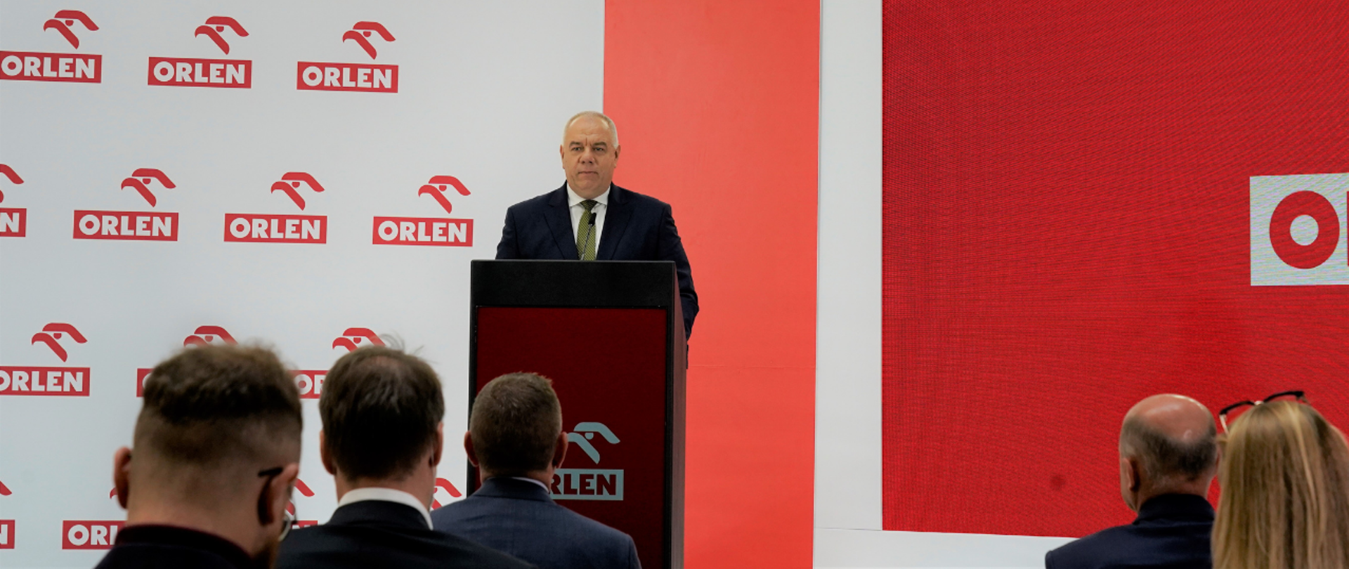 Wicepremier Jacek Sasin podczas konferencji z okazji podpisania porozumienia pomiędzy PKN Orlen i GE Renewable Energy.